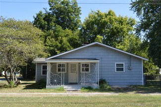 401 S 11th St, Collinsville, OK 74021