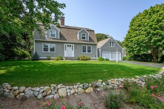 17 Cedar Point Cir, Centerville, MA 02632