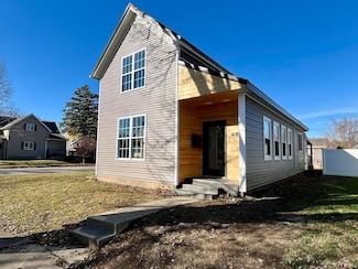 484 W 5th St, Peru, IN 46970