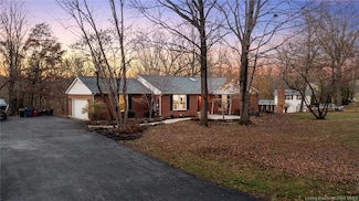 1236 Westwood Ln, New Albany, IN 47150