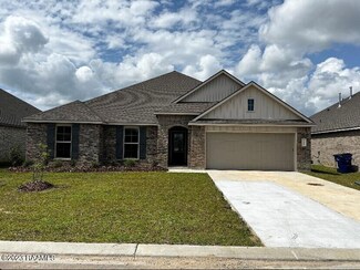 7006 Acacia Lake Dr, Maurice, LA 70555