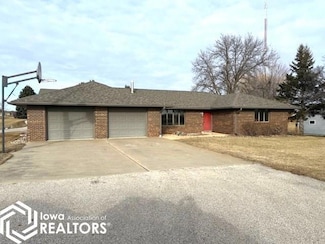1309 210th St, Algona, IA 50511