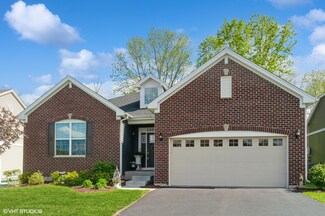 1200 Ardmoor Dr, Crystal Lake, IL 60012