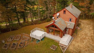 33 Center St, Plympton, MA 02367