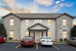 295 Toni Ln Unit 1, Branson, MO 65616