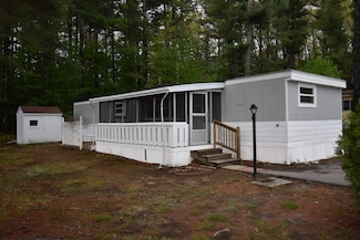 40 Farmwood Dr, Nashua, NH 03062