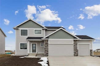135 NW Ashley Ct, Waukee, IA 50263