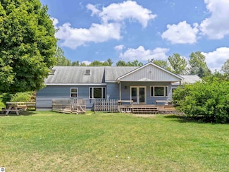 1200 S Pioneer Rd, Beulah, MI 49617