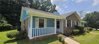 8460 Pineland Dr, Jonesboro, GA 30238