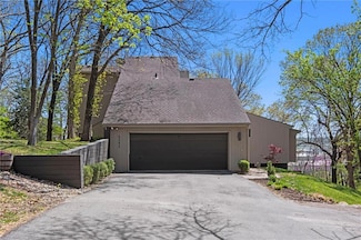 5342 NW Platte Rd, Riverside, MO 64150