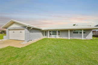 710 116th Ave, Treasure Island, FL 33706