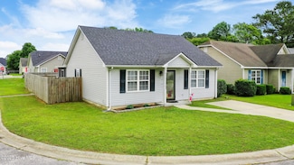 102 Oakwood Ln, Elizabeth City, NC 27909