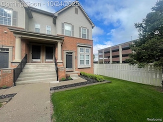 22264 Abbey Ln Unit 24, Dearborn, MI 48124