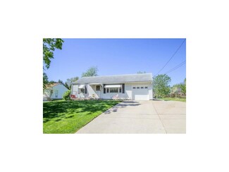 210 N Bryant St, Kansas City, MO 64119