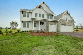 9733 8th St N, Lake Elmo, MN 55042