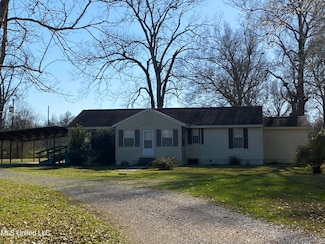 405 Highway 3037, Jonesville, LA 71343