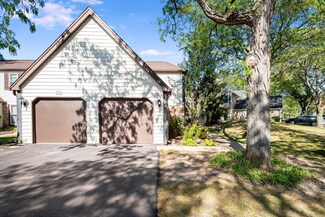 2456 Devonshire Ct, Aurora, IL 60502