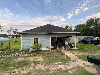 301 E College St, Bradford, TN 38316