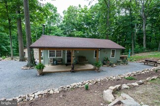 856 Polish Ln, Great Cacapon, WV 25422