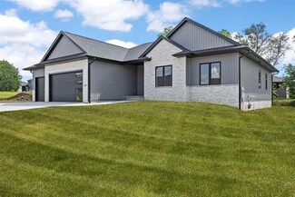 409 Elizabeth Ln, Tiffin, IA 52340