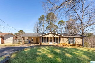 31 Carriage Rd, Anniston, AL 36206