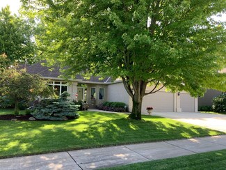 542 Hawthorne Woods Dr, Saint Paul, MN 55123