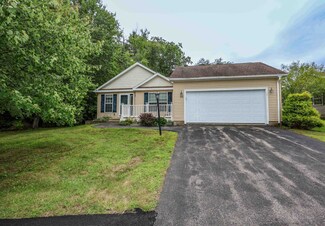 22 Palmetto Ln, Laconia, NH 03246