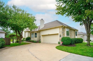 9111 Walmer St, Overland Park, KS 66212