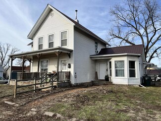 1713 Earl Ave, Muscatine, IA 52761
