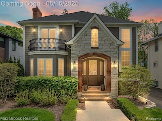 578 Woodland St, Birmingham, MI 48009