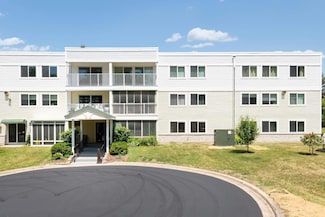 132 Demont Ave E Unit 133, Saint Paul, MN 55117
