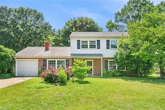 221 Commodore Dr, Hampton, VA 23669