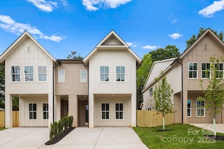 2413 Pruitt St, Charlotte, NC 28208