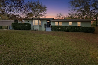 1000 Willow Dr, Longview, TX 75602