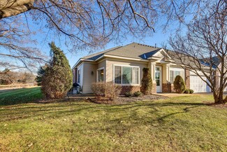 5791 Prairie Ridge Dr, Saint Paul, MN 55126