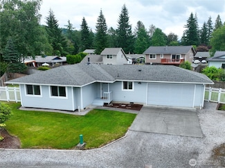 1411 Holly Ct, Bellingham, WA 98226