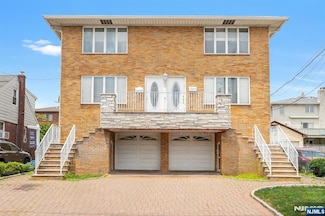 315 13th St Unit 2, Palisades Park, NJ 07650