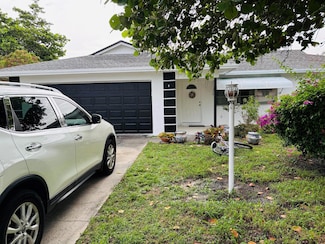 749 Sunset Dr, Lake Worth, FL 33461