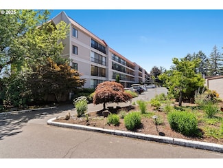 45 Eagle Crest Dr Unit 405, Lake Oswego, OR 97035