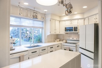 3636 255th Ln SE Unit 42, Sammamish, WA 98029