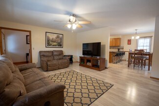 140 Point Ridge Rd, Barre, VT 05641
