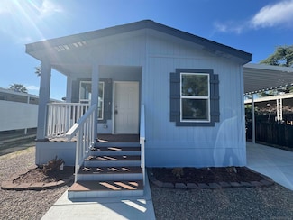 725 W Thornton Ave Unit 11, Hemet, CA 92543