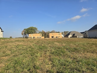14 Dunbar, Clarksville, TN 37043