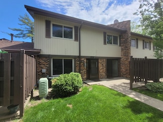 7309 Winthrop Way Unit 2, Downers Grove, IL 60516