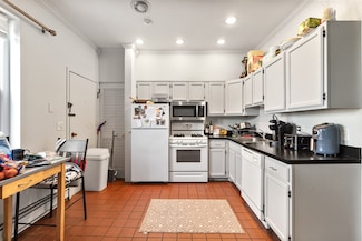 105 W Fourth St Unit 3B, Boston, MA 02127