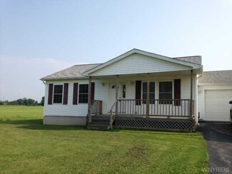 5826 Royalton Center Rd, Gasport, NY 14067