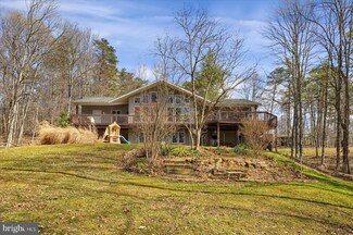 6878 Dogwood Ln, Alexandria, PA 16611