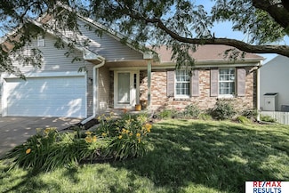 9825 Melissa St, La Vista, NE 68128