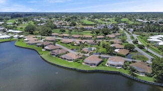 302 Cedar Key Cir, Lake Worth, FL 33462