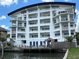 100 Bayside Dr Unit 202, Clearwater Beach, FL 33767